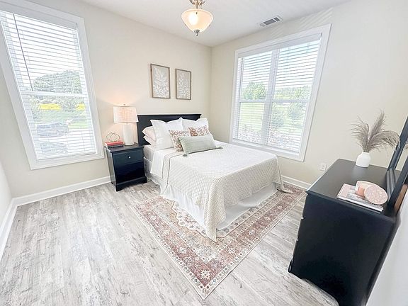 4th image of 1001 Haven Cir #209