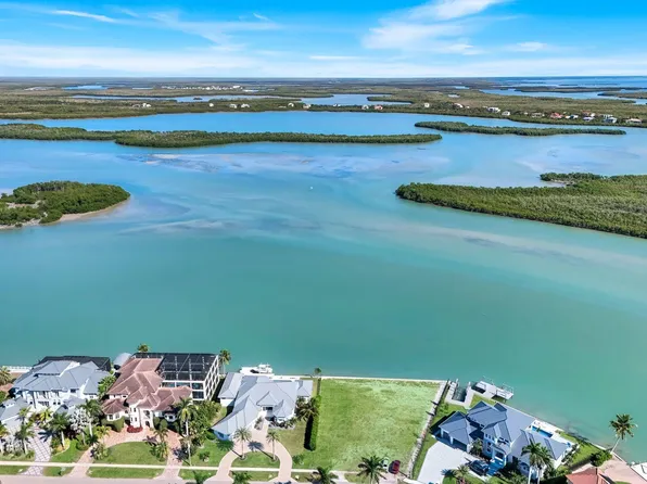 995 Caxambas Dr, Marco Island, FL 34145