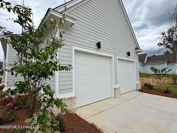 4th image of 917 Bald Eagle Dr
