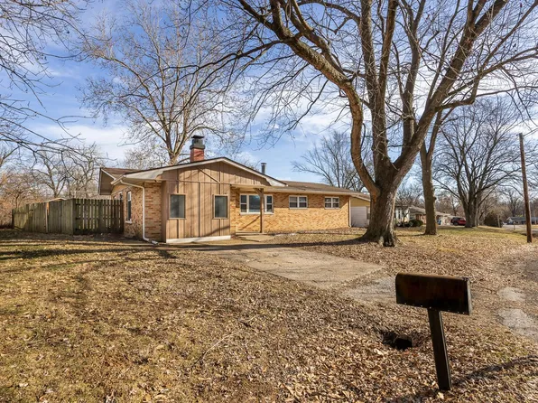 26 Jupiter Dr, Swansea, IL 62226