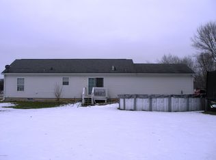 58536 Pond View Ln, Three Rivers, MI 49093