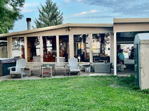 845 Lake Dr, Hornbeak, TN 38232