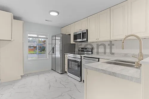 1413 12th St NE #B Photo 1