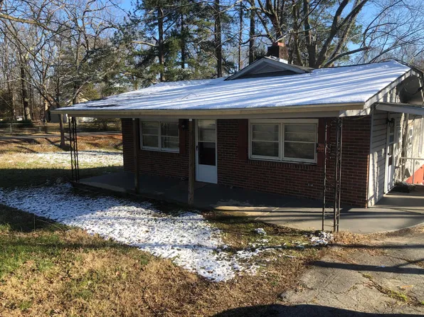 1008 Nathan Hunt Dr, High Point, NC 27260