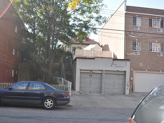 5th image of 745 Beach Ave