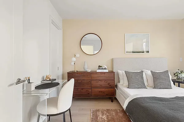 Rented by Douglas Elliman | media 14