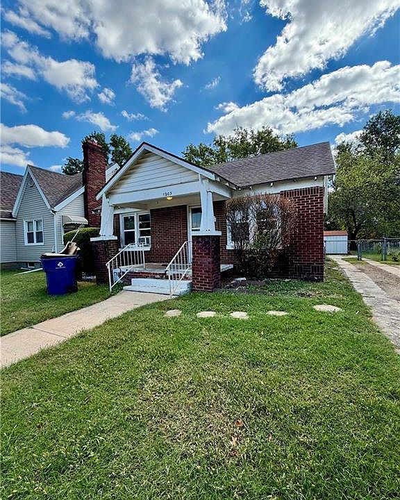 1st image of 1203 W 5th St