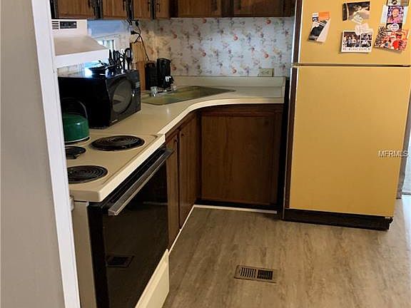 3rd image of 420 49th St E Lot 93