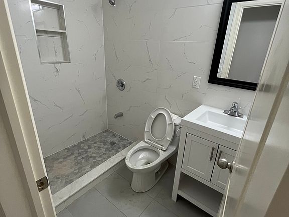 5th image of 3626 215th St Unit 1