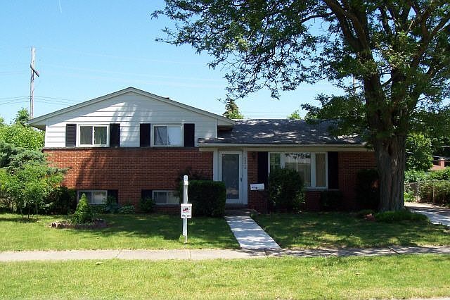 1st image of 33013 Shawnee St