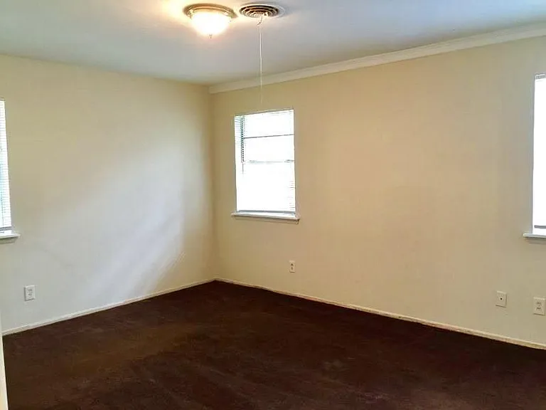 8616 Greenmound Ave — Photo 11
