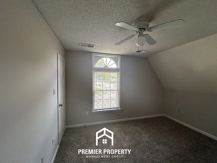 4985 Barrington Cv — Photo 16