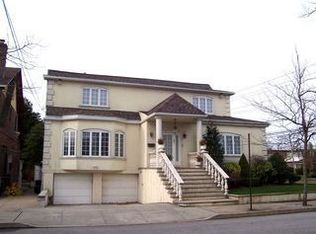 14101 Rockaway Beach Blvd, Neponsit, NY 11694