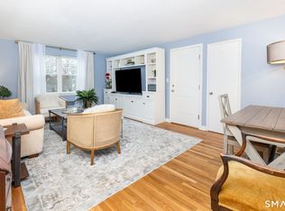 40 Arnold Way UNIT 40, West Hartford, CT 06119