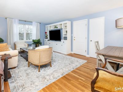 40 Arnold Way #40, West Hartford, CT, 06119