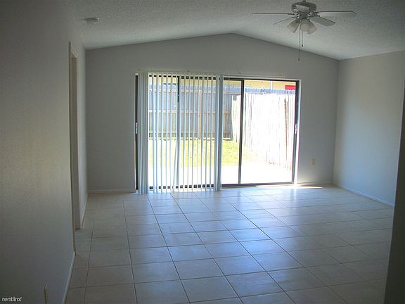 5th image of 3325 Saulstars Ct