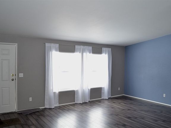 5th image of 124 S Walker St