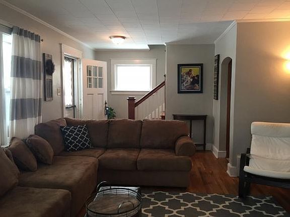 3rd image of 410 Birdsall St