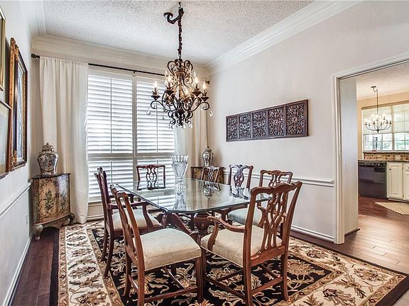 5th image of 3005 Oak Springs Dr