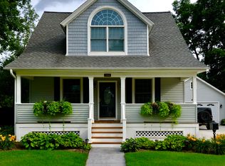 1015 Oakley Ave, Elgin, IL 60123