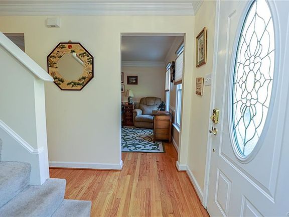 3rd image of 3369 Holly Woods Ct