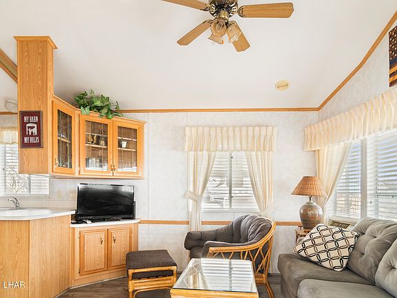 4th image of 555 Beachcomber Blvd #228
