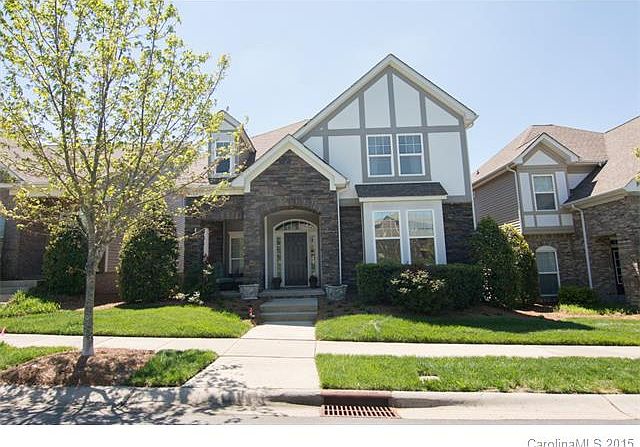 1st image of 9712 Skybluff Cres