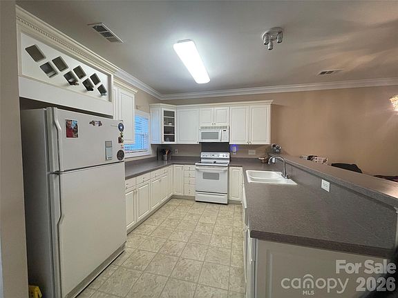 5th image of 541 Knighton Hill Rd