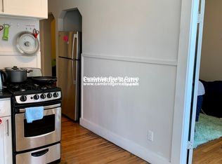 110 Willow St #2T, Cambridge, MA 02141