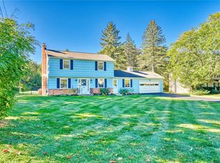 1852 Jackson Rd, Penfield, NY 14526