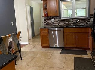 1409 77th St, Darien, IL 60561