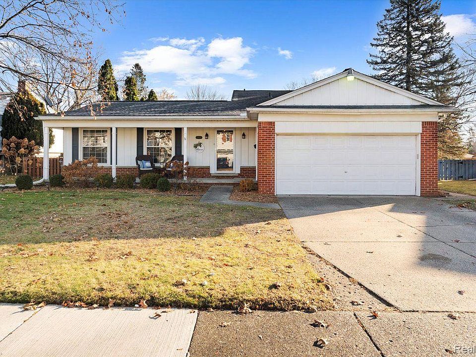 1st image of 15236 Maxwell Ave