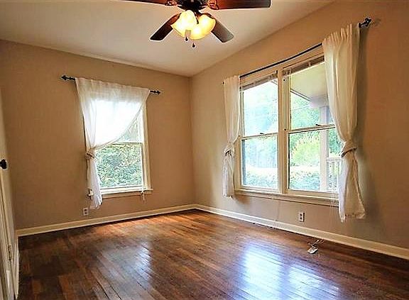 3rd image of 8411 Bowling Green Dr