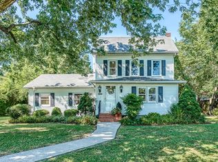 6352 Church St, Chincoteague Island, VA 23336