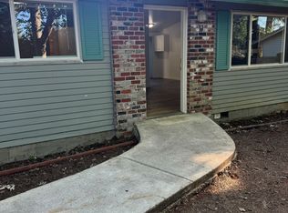 39550 Gary St APT 17, Sandy, OR 97055