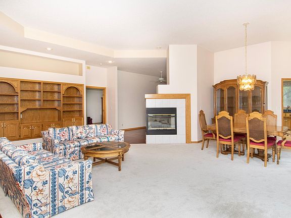 5th image of 12133 Bluebird Cir NW