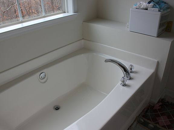 5th image of 704 Emertrey Dr
