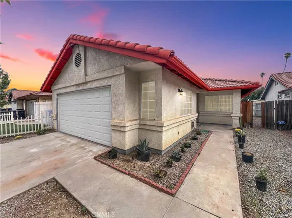 881 Don Dr, Hemet, CA 92543