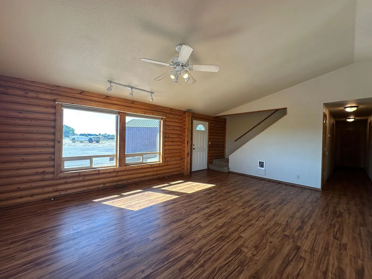 5bed, 3bath, 2,268sq.ft. private country home w/ garden space and storage shed — Photo 4