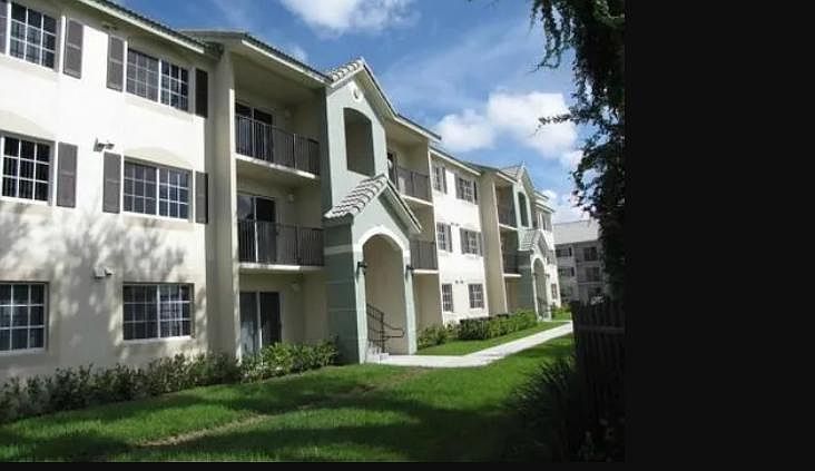 1st image of 7715 NW 27th Ave APT 306
