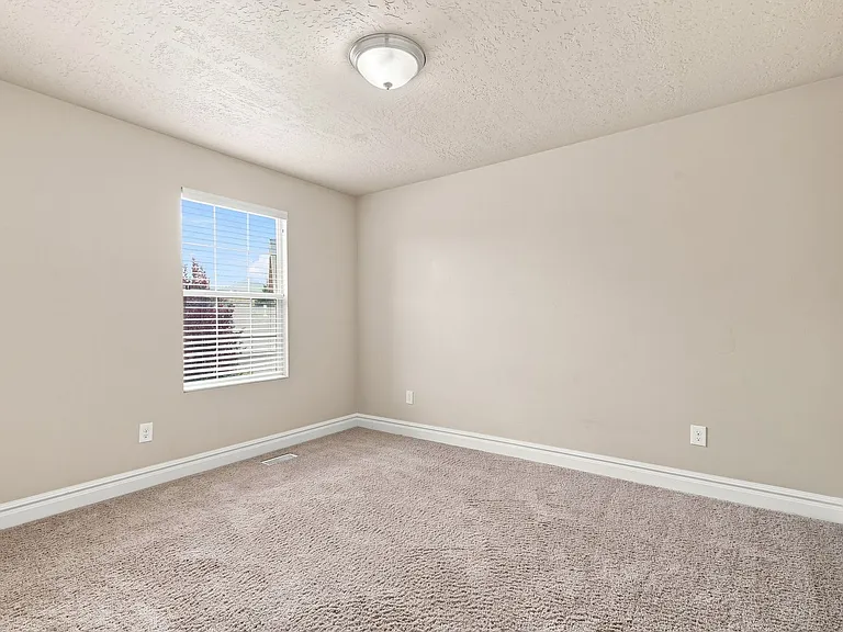 1360 E Foxmont Ln — Photo 24