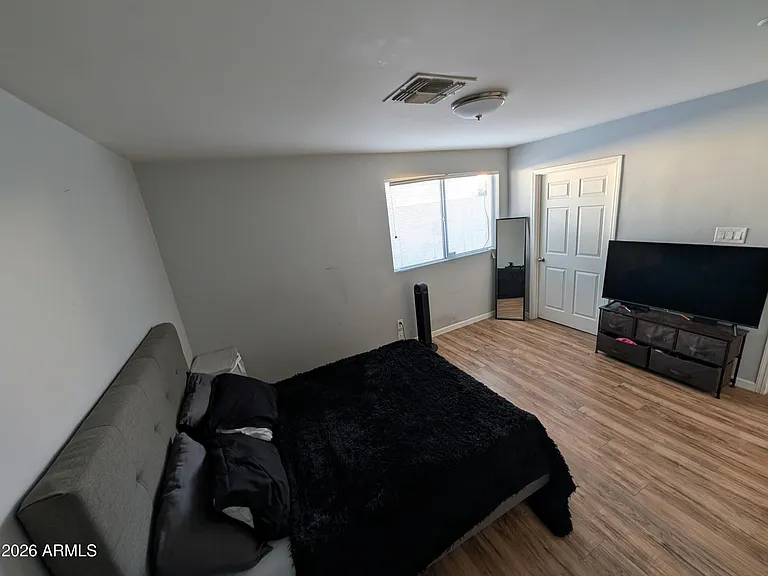14 E Balboa Dr — Photo 5