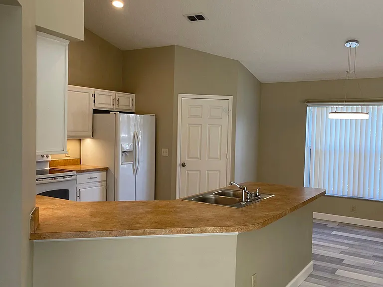 9303 Rockrose Dr — Photo 47