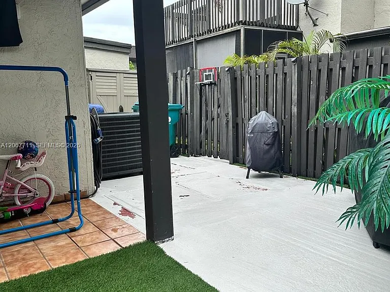 4810 SW 152nd Pl #H-87 — Photo 28