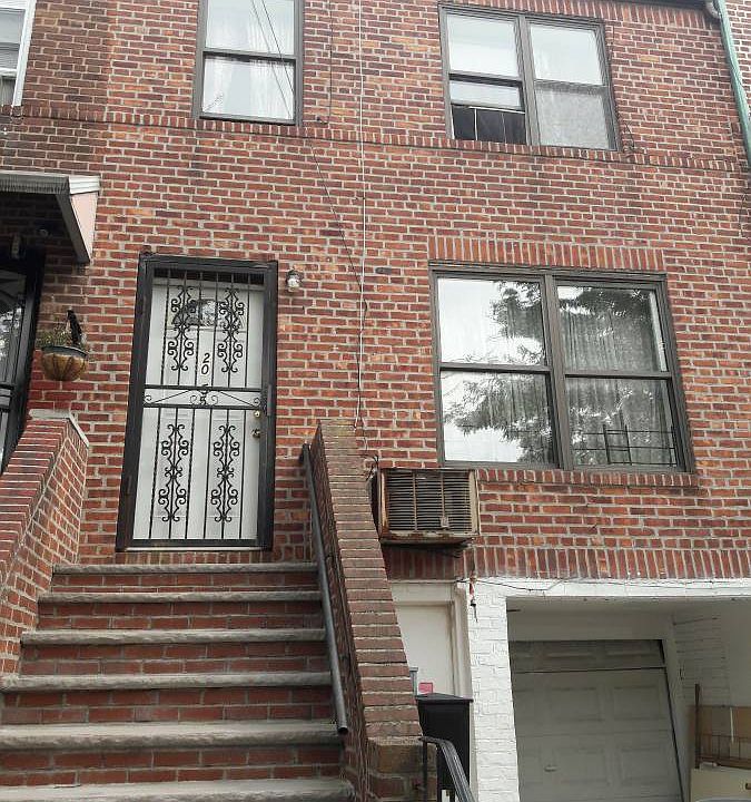 2nd image of 2055 47th St