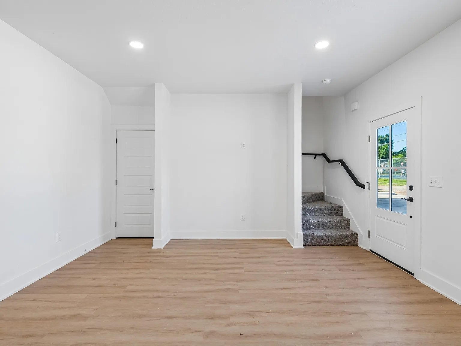 4 bed, $2,900 — Photo 3