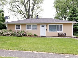 105 Dundee Dr, Lockport, IL 60441