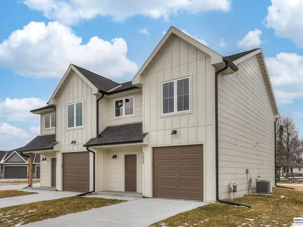 23820 Harvest Heights Cir, Waterloo, NE 68069