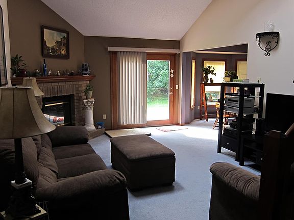 2nd image of 8125 Whittier Ct