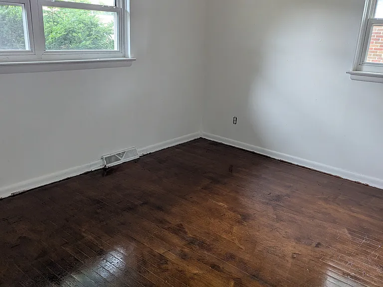 2000 Saint Stephen Dr — Photo 17